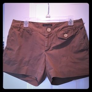 Banana Republic olive green cotton/twill shorts